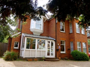  Wimblehurst Hotel  Хоршэм